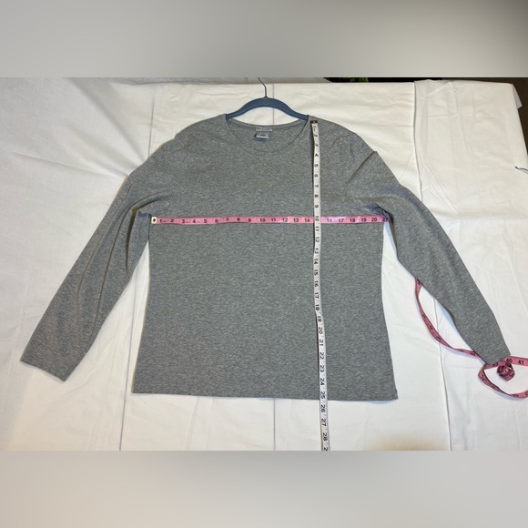 Old Navy long sleeve women’s XXL. In great condition! Like new. - Picture 3 of 5